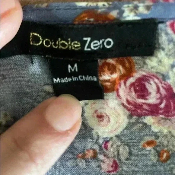 Double Zero women’s blue florar dress ruffle sleeves pearl buttons sz M pockets - Picture 6 of 9